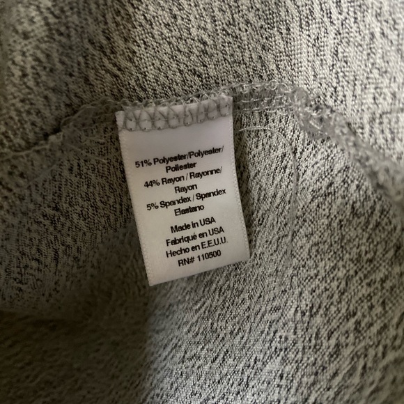 🦋 Stitch Fix Low Cut Gray Criss Cross Blouse Top - Picture 8 of 8